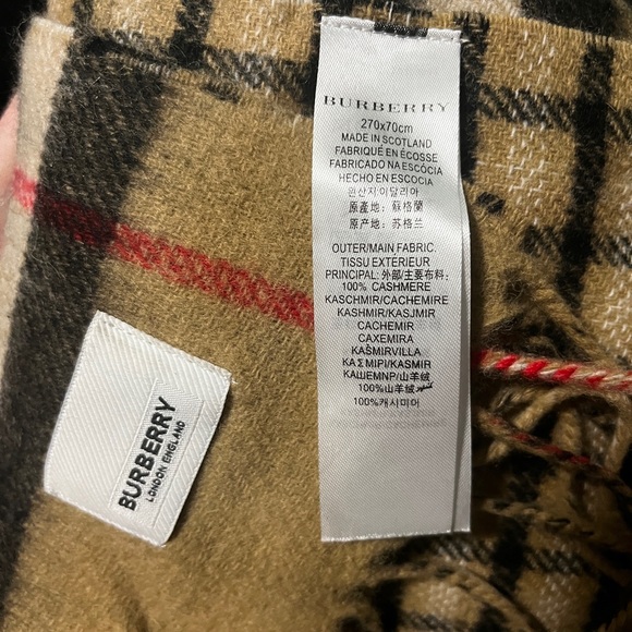 NWOT Burberry Check Oversized giant wide scarf - Picture 2 of 4